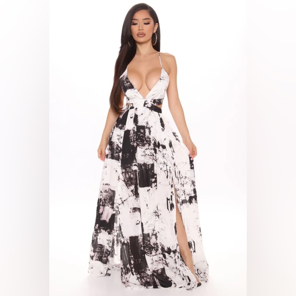 Fashion Nova Pebble Beach Black & White Maxi Dress